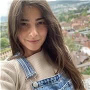 Sono una Prof. laureata con il massimo dei voti alla Facoltà di Lettere Moderne ed offro la possibilità di un aiuto concreto nella